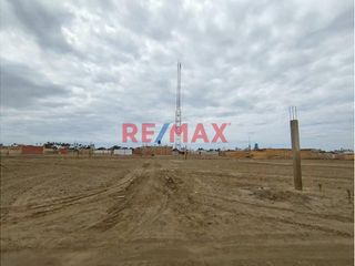 Foto 5 de Se Vende Terreno De 300M2 En Calle Las Gardenias Lado Norte- La Esmeralda De Colan // ID: 1129366