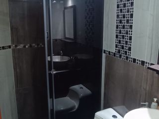 Foto 4 de CASA EN ALQUILER - RESIDENCIAL SAN CARLOS - FRENTE AL PARQUE - 131 m2