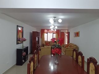 Foto 9 de CASA EN ALQUILER - RESIDENCIAL SAN CARLOS - FRENTE AL PARQUE - 131 m2