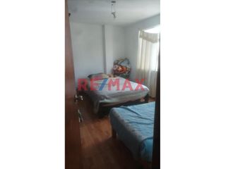 Foto 2 de Venta De Casa De 4 Pisos En Comas