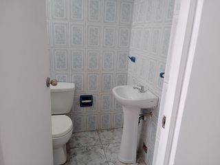 Foto 5 de SAN BORJA SE ALQUILA-CASA DOS PLANTAS-3 DORMITORIOS / 2 BAÑOS / COCHERA/$.1,370.-