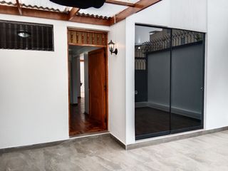 Foto 15 de SAN BORJA SE ALQUILA-CASA DOS PLANTAS-3 DORMITORIOS / 2 BAÑOS / COCHERA/$.1,370.-