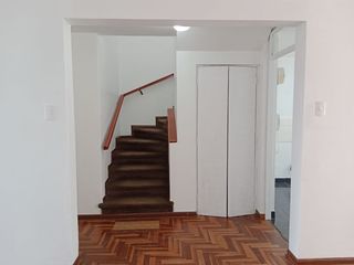 Foto 19 de SAN BORJA SE ALQUILA-CASA DOS PLANTAS-3 DORMITORIOS / 2 BAÑOS / COCHERA/$.1,370.-