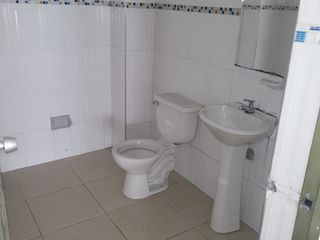 Foto 19 de Excelente oficina para venta ubicada en Toberín