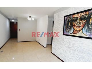 Foto 2 de Bonito Departamento En Venta + Cochera
