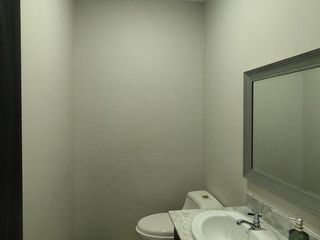 Foto 12 de EN ALQUILER CASA AMOBLADA CERCA A UNIORO, 3 HAB.