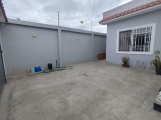 Foto 13 de EN ALQUILER CASA AMOBLADA CERCA A UNIORO, 3 HAB.