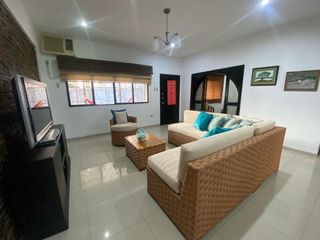 Foto 5 de SALINAS, AMPLIA CASA CERCA DEL MAR, CON 4 DORMITORIOS Y PISCINA