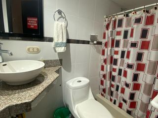 Foto 7 de SALINAS, AMPLIA CASA CERCA DEL MAR, CON 4 DORMITORIOS Y PISCINA