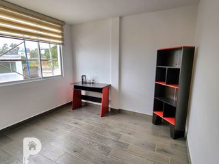 Foto 10 de Casas Crédito VIP La Armenia Puente 3 Valle de los Chillos 3 dormitorios 2 parqueaderos jardín privado