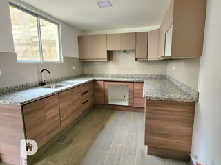 Foto 6 de Casas Crédito VIP La Armenia Puente 3 Valle de los Chillos 3 dormitorios 2 parqueaderos jardín privado