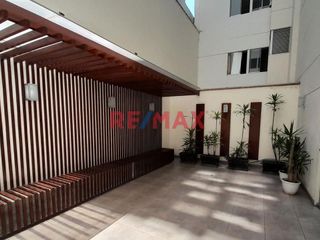 Foto 16 de Amplio Depa, Con Lindo Balcon Y Vista Exterior