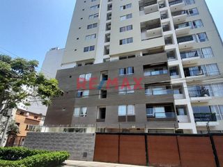 Foto 20 de Amplio Depa, Con Lindo Balcon Y Vista Exterior