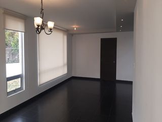 Foto 3 de ARRIENDO, el Colibrí, propiedad con 900m2 de terreno y 360m2 de construcción, alcoba planta baja