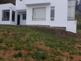 Foto 5 de ARRIENDO, el Colibrí, propiedad con 900m2 de terreno y 360m2 de construcción, alcoba planta baja