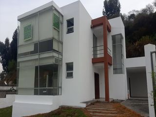 Foto 6 de ARRIENDO, el Colibrí, propiedad con 900m2 de terreno y 360m2 de construcción, alcoba planta baja