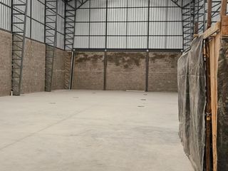 Foto 2 de Arriendo Bodega en Calacali