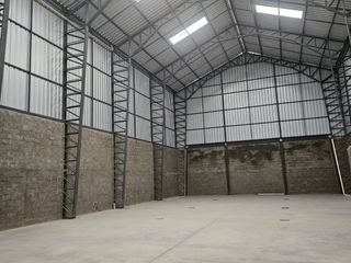 Foto 1 de Arriendo Bodega en Calacali