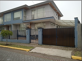 Foto 1 de EN RENTA LINDA CASA DENTRO DE URBANIZACIÓN SECTOR LAS HACIENDA - VALLE DE LOS CHILLOS