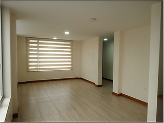 Foto 4 de EN RENTA LINDA CASA DENTRO DE URBANIZACIÓN SECTOR LAS HACIENDA - VALLE DE LOS CHILLOS