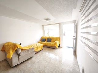 Foto 3 de ¡Casa en Renta en Conjunto Primavera – Sector Calderón!