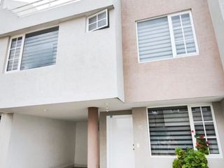 Foto 2 de ¡Casa en Renta en Conjunto Primavera – Sector Calderón!
