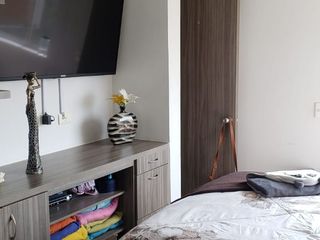 Foto 6 de SE VENDE APARTAMENTO DE GRAN GRANADA