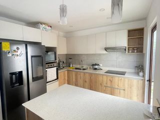 Foto 10 de Casa Amoblada en Alquiler - Urbanización Manta Tenis