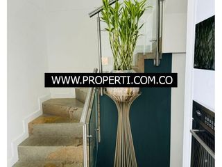 Foto 2 de APARTAMENTO EN VENTA SECTOR LAS PALMAS - POBLADO