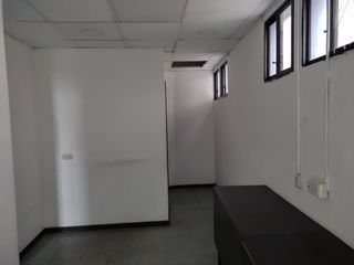 Foto 7 de Venta de consultorio con múltiples espacios - sector Kennedy Norte
