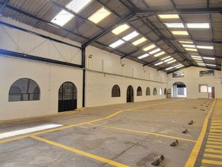 Foto 2 de RENTA LOCAL COMERCIAL INDUSTRIAL DE ALTO IMPACTO UBICACIÓN ESTRATÉGICA ENTRE GASPAR DE VILLARROEL Y PARÍS