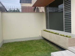 Foto 3 de Surco amplia casa cerca Av. Caminos del Inca / Benavides