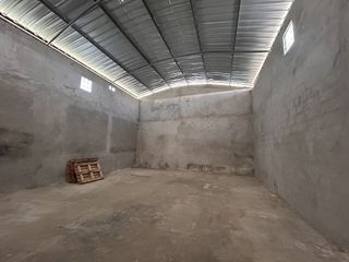 Foto 4 de Venta de casa y Galpón – Ibarra