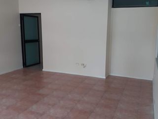 Foto 1 de VENTA LOCAL 73 M2 SECTOR VOZ DE LOS ANDES, CENTRO NORTE, QUITO