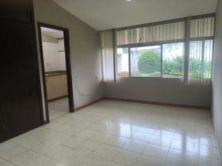 Foto 14 de ALQUILER - DEPARTAMENTO TIPO CASA 1 PLANTA - 3 DORMITORIOS 3 BAÑOS - SALA - COMEDOR - COCINA CON COMEDOR DIARIO - DORMITORIO SERVICIO - PATIO AMPLIO