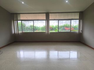 Foto 16 de ALQUILER - DEPARTAMENTO TIPO CASA 1 PLANTA - 3 DORMITORIOS 3 BAÑOS - SALA - COMEDOR - COCINA CON COMEDOR DIARIO - DORMITORIO SERVICIO - PATIO AMPLIO