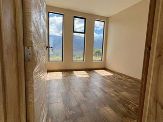 Foto 16 de VENTA DE  PROPIEDAD EN  YUNGUILLA CON 1000m de terreno
