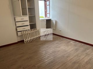 Foto 5 de CASA EN RENTA, ROJAS, CUMBAYÁ, 4 DORMITORIOS, INDEPENDIENTE
