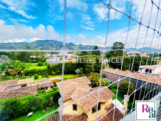 Foto 8 de Apartamento en Arriendo - 5to Piso con Ascensor en Unidad Cerrada