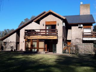 Foto 1 de Venta Casa 9 Amb. en Club Campos de Golf Las Praderas de Lujan