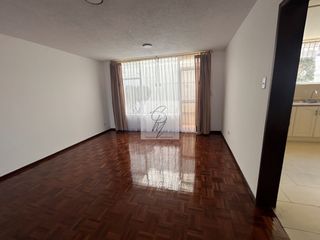 Foto 2 de ARRIENDO CASA MIRAVALLE 4 DORMITORIOS