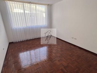 Foto 6 de ARRIENDO CASA MIRAVALLE 4 DORMITORIOS