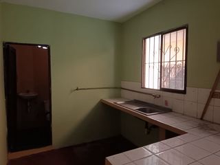 Foto 2 de CASA DE VENTA,  EN LA 29 AVA Y BOLIVIA  , SUR OESTE DE GUAYQUIL