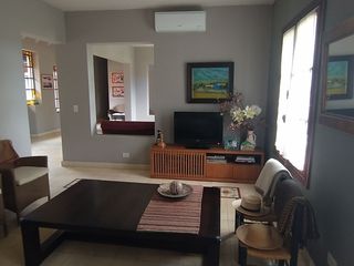 Foto 16 de Excelente Casa Estilo Campo - 375 m² Construidos Sobre 1203 m² de Lote