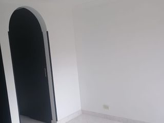 Foto 2 de Apartamento en Venta Suba Pinar – 3 Habitaciones + Estudio, Parqueadero Comunal