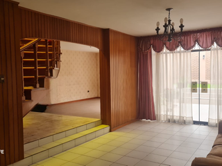 Foto 2 de SE VENDE LINDA CASA CON EXCELENTE UBICACION – AREQUIPA