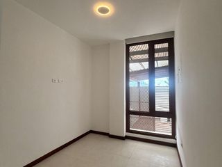 Foto 10 de SUITE DE RENTA, EN CUMBAYA, CON PATIO Y PERGOLA