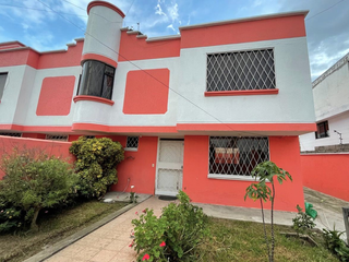Foto 1 de CASA EN ARRIENDO SEMIADOSADA 4 HABITACIONES  - CALDERÓN - COLEGIO ISM