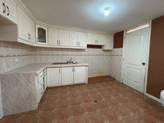 Foto 4 de CASA EN ARRIENDO SEMIADOSADA 4 HABITACIONES  - CALDERÓN - COLEGIO ISM