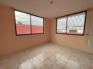 Foto 12 de CASA EN ARRIENDO SEMIADOSADA 4 HABITACIONES  - CALDERÓN - COLEGIO ISM